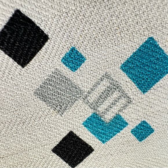 Men’s Silk Vintage Medium Button up shirt. - Picture 5 of 10